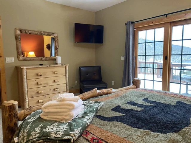Bedroom 1 image 1