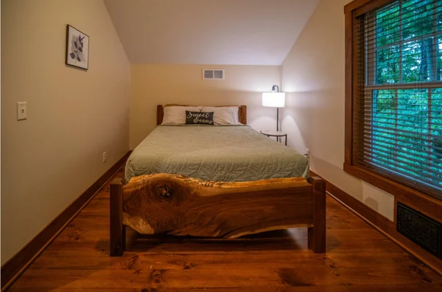 Bedroom 1 image 1