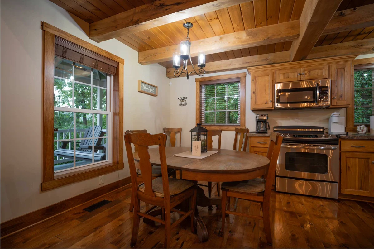 Robin Crest with Hot Tub, 2 Bath, Cozy, Secluded property photo 4