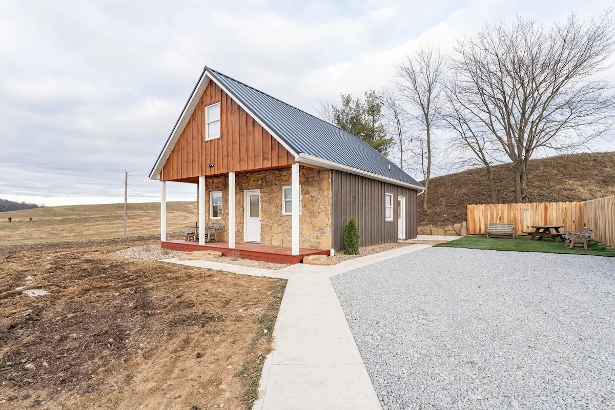 Home in Sugarcreek property photo 3