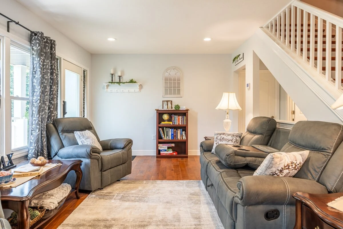 Home in New Waterford property photo 5