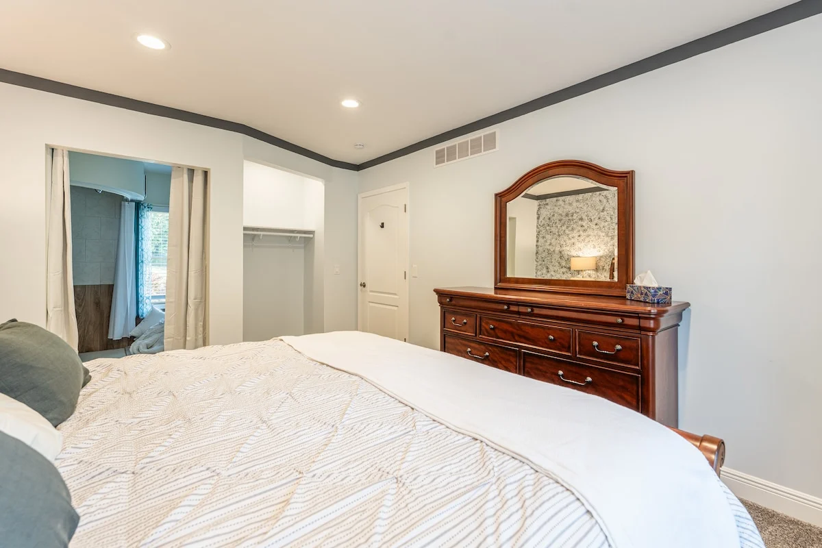 Bedroom 3 image 1