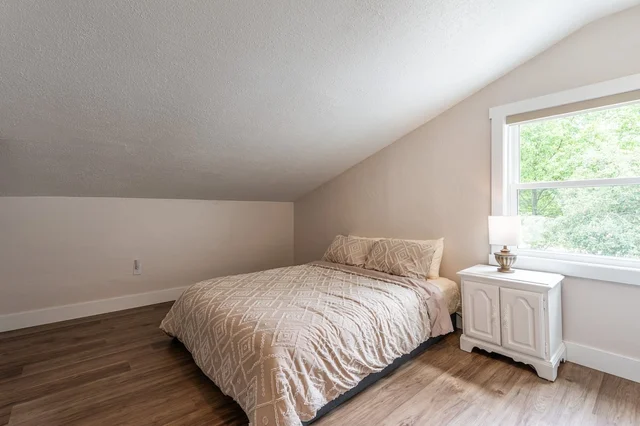 Bedroom 3 image 1