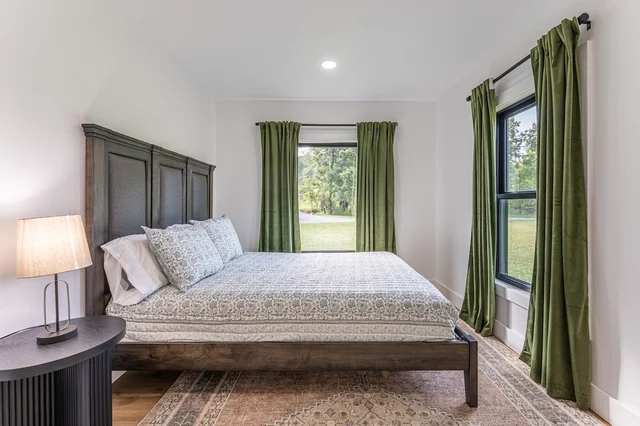 Bedroom 1 image 1