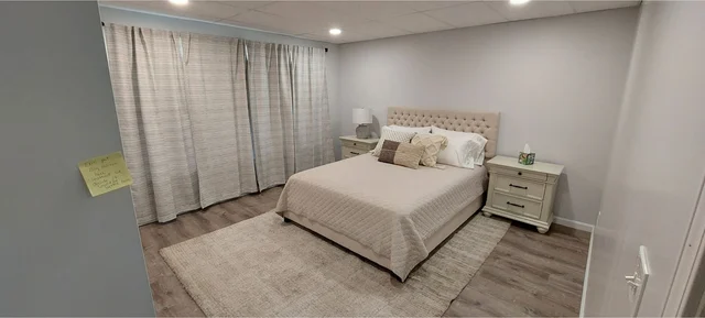 Bedroom 6 image 1