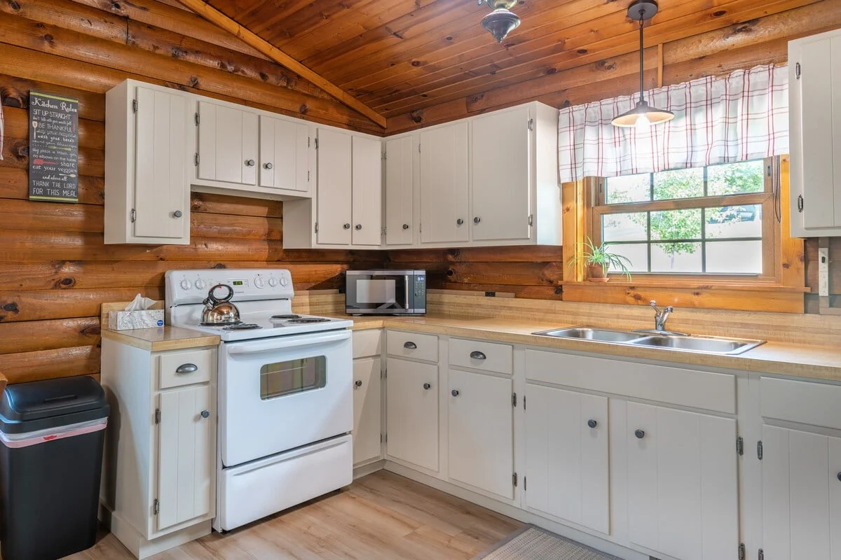 Maple Leaf Cabin property photo 5