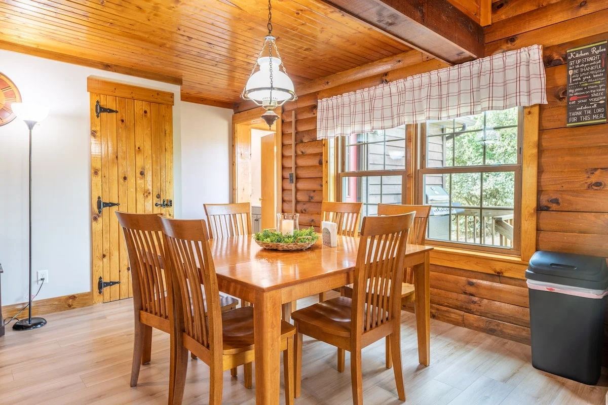 Maple Leaf Cabin property photo 3