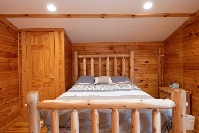 Bedroom 1 image 1
