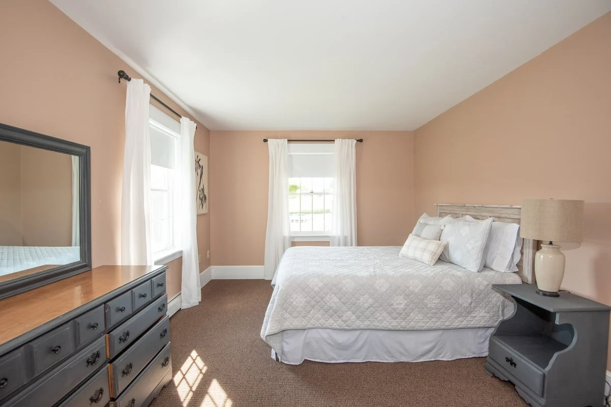 Bedroom 5 image 1