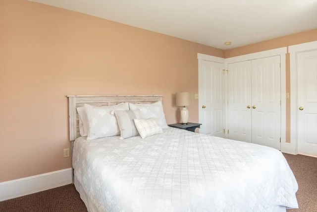 Bedroom 6 image 1