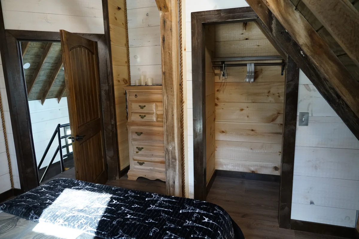 Bedroom 1 image 1