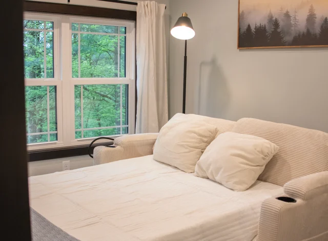 Bedroom 1 image 1