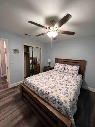 Bedroom 3 image 1