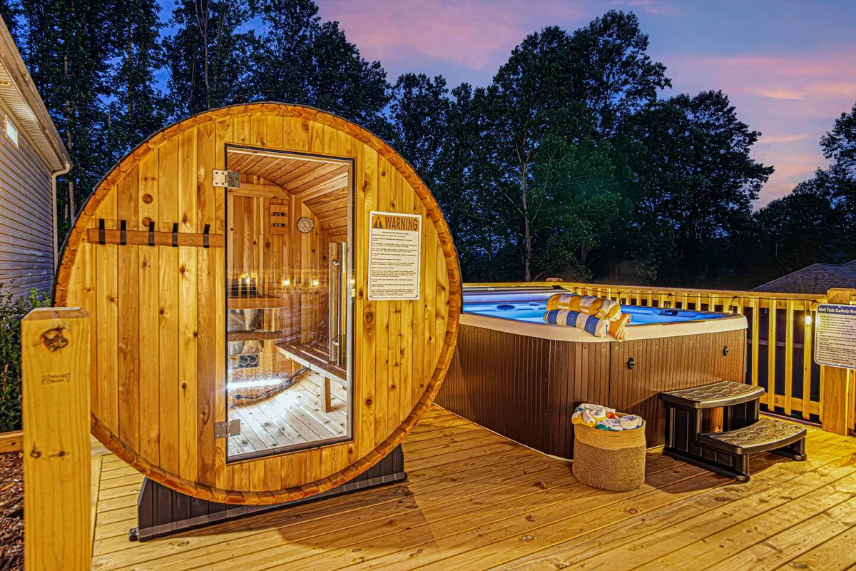 Geodome, Hot Tub + Arcade 15m Asheville property photo 3