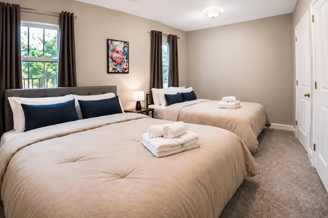 Bedroom 1 image 1