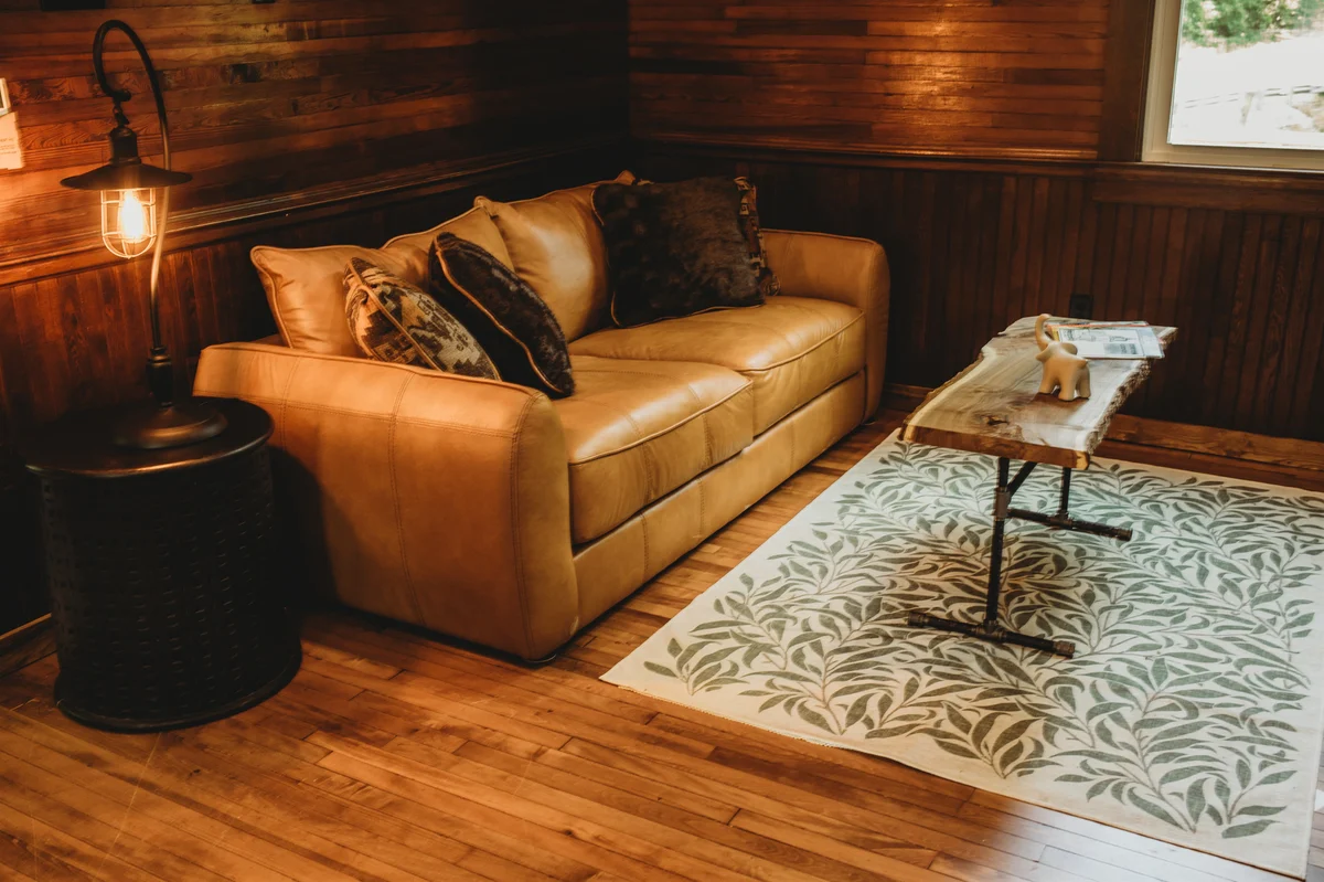 Entire Corton Lodge - Riverfront Group Retreat property photo 4