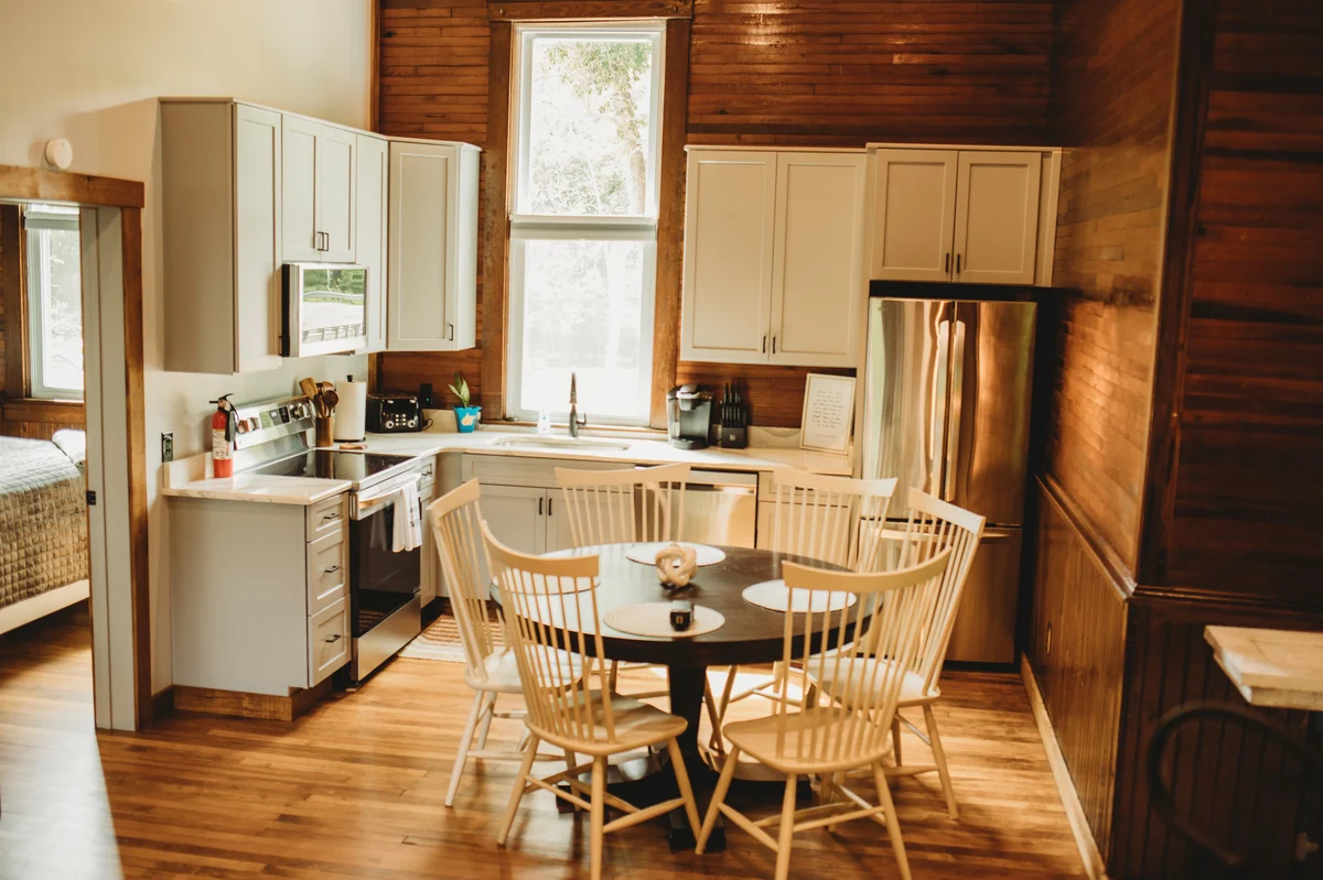 Entire Corton Lodge - Riverfront Group Retreat property photo 3