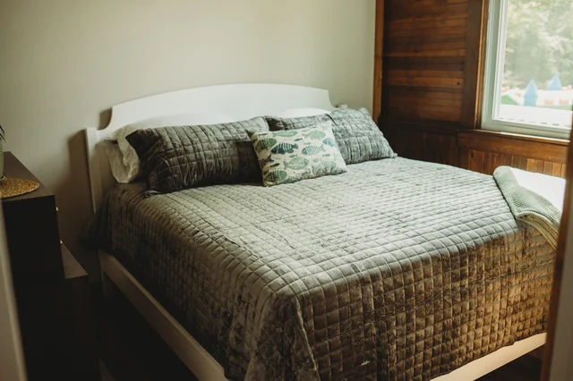 Bedroom 1 image 1