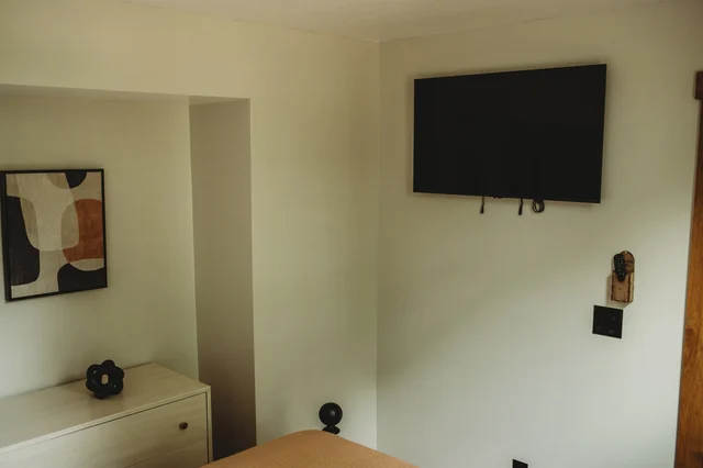 Bedroom 4 image 1