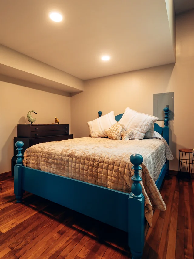 Bedroom 3 image 1