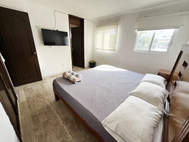 Bedroom 3 image 1