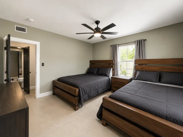 Bedroom 3 image 1