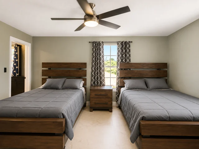 Bedroom 6 image 1