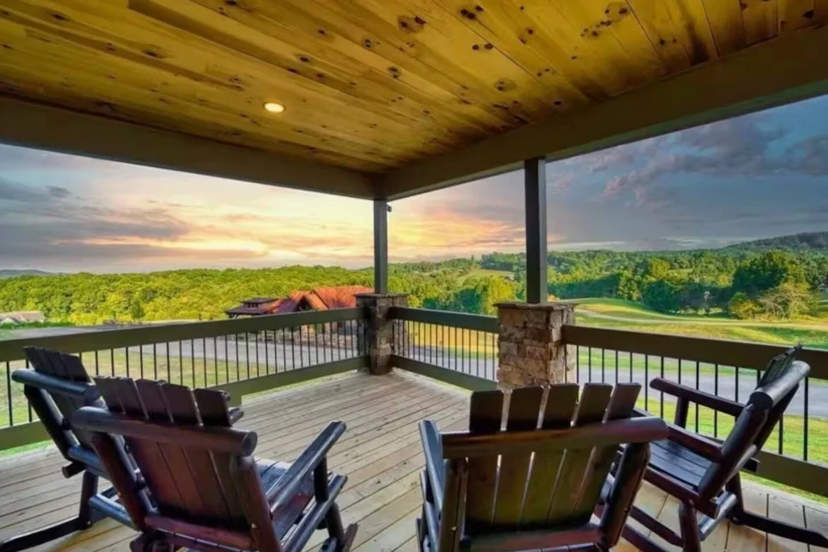 Epic Views, Hot Tub, Game Room, Holiday Home property photo 3