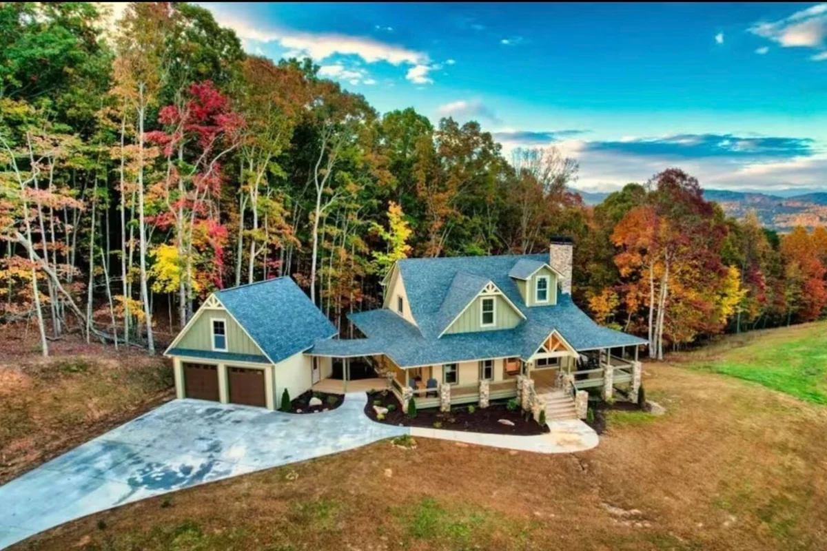 Epic Views, Hot Tub, Game Room, Holiday Home property photo 2