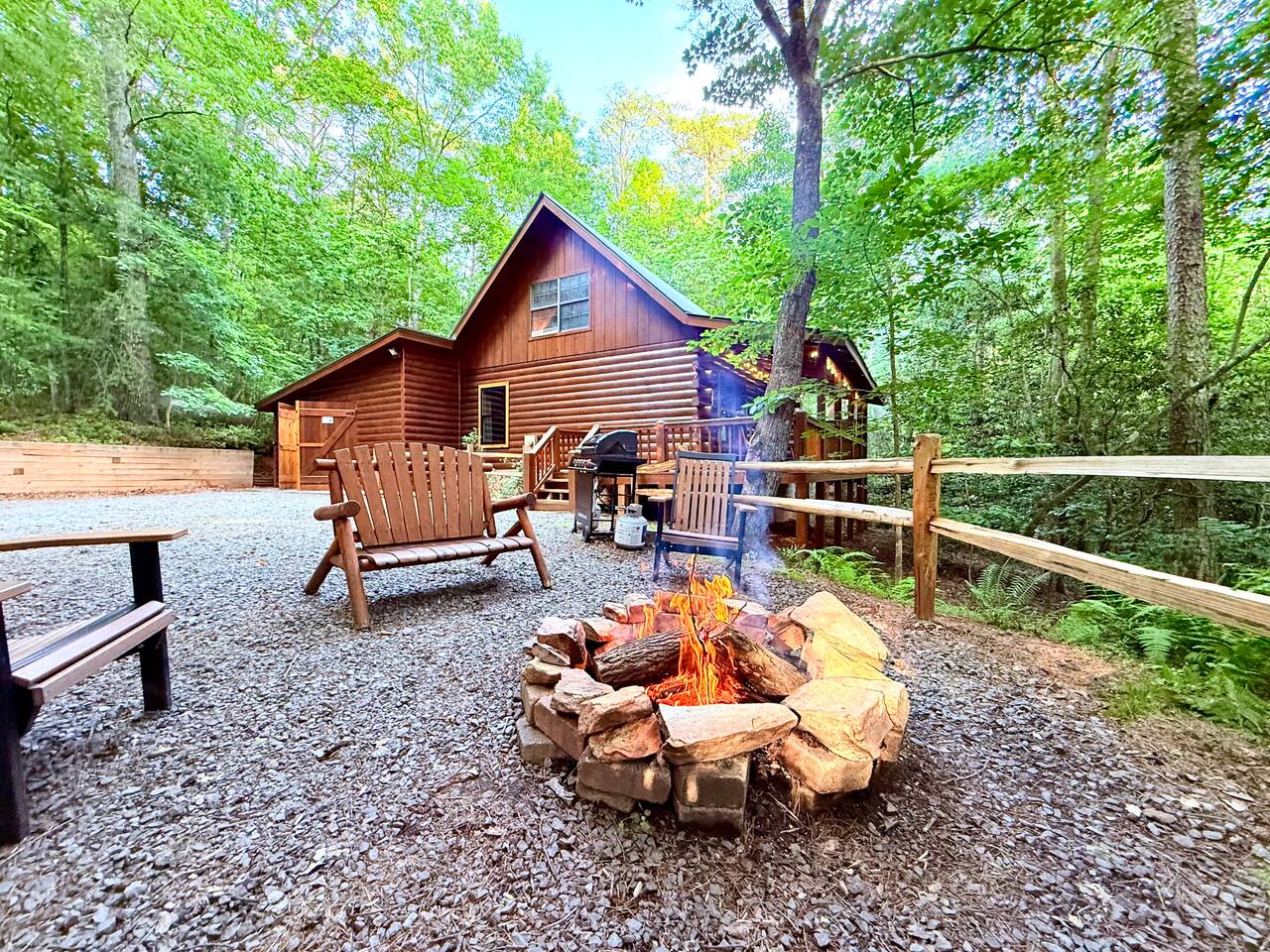 Snuggled Away | Cherry Log Mountain – 3 Bedroom Vacation Rental in