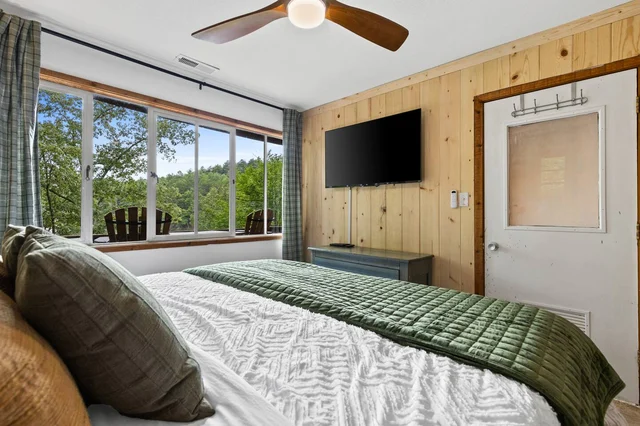 Bedroom 3 image 1
