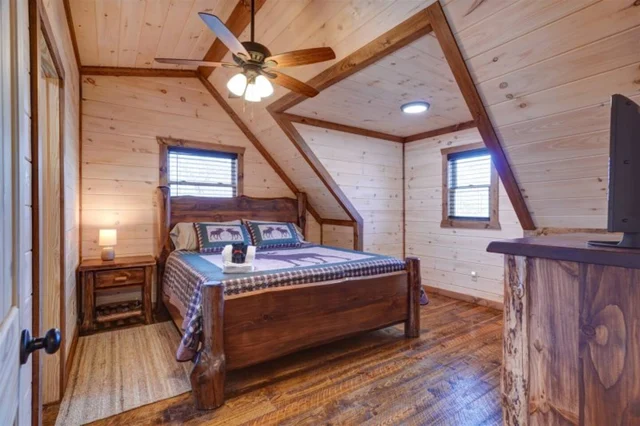 Bedroom 1 image 1