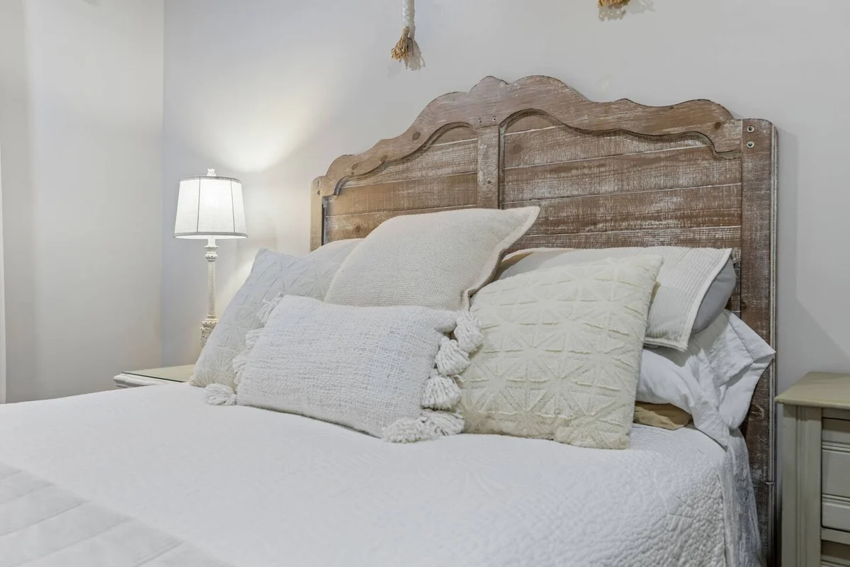 Bedroom 1 image 1
