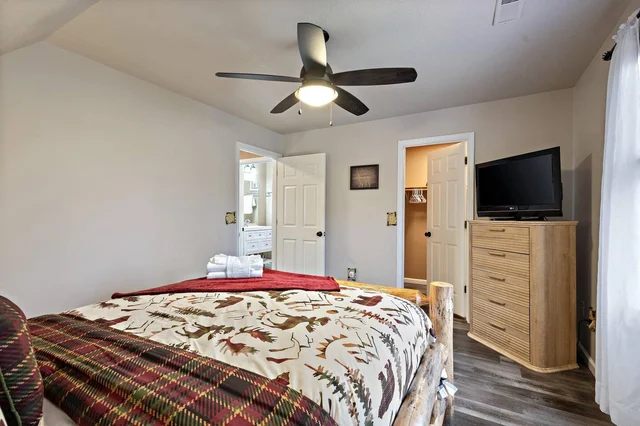 Bedroom 5 image 1