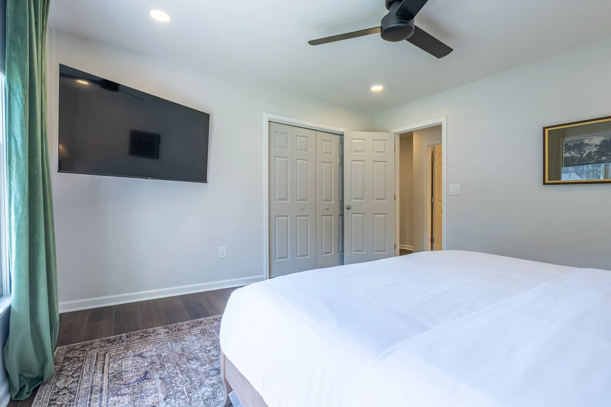 Guest Bedroom 3 image 1