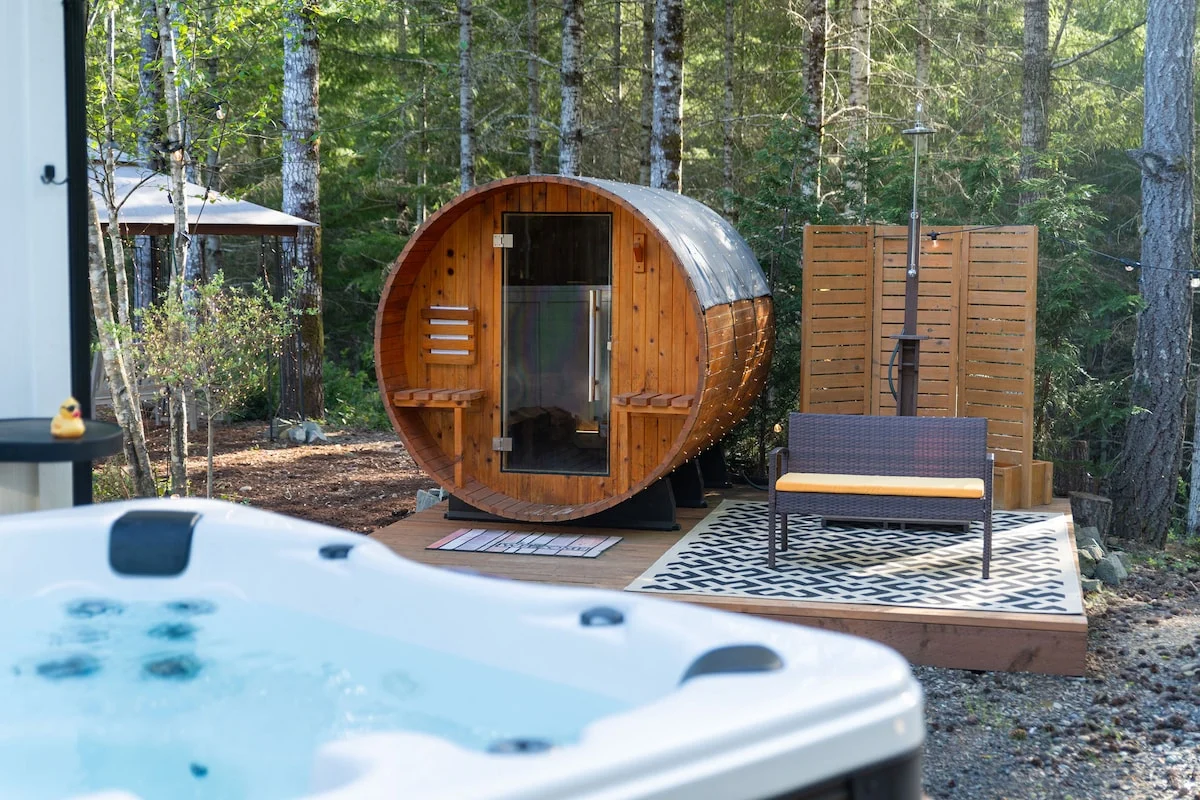 Sauna and Hot Tub, Spacious Deck, Private Acres property photo 3