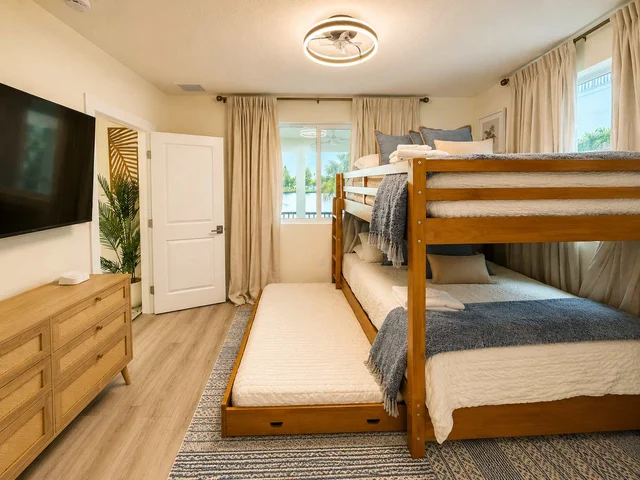 Bedroom image 1