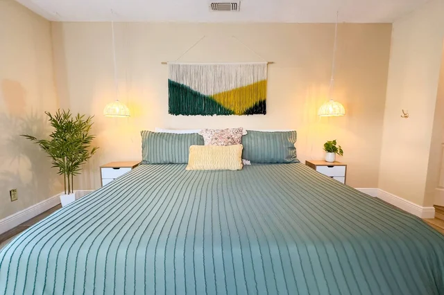 Bedroom 1 image 1