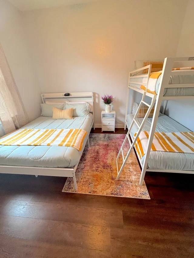 Bedroom 3 image 1