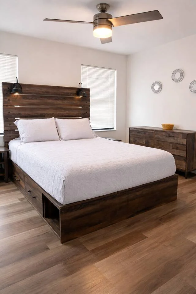Bedroom 2 image 1