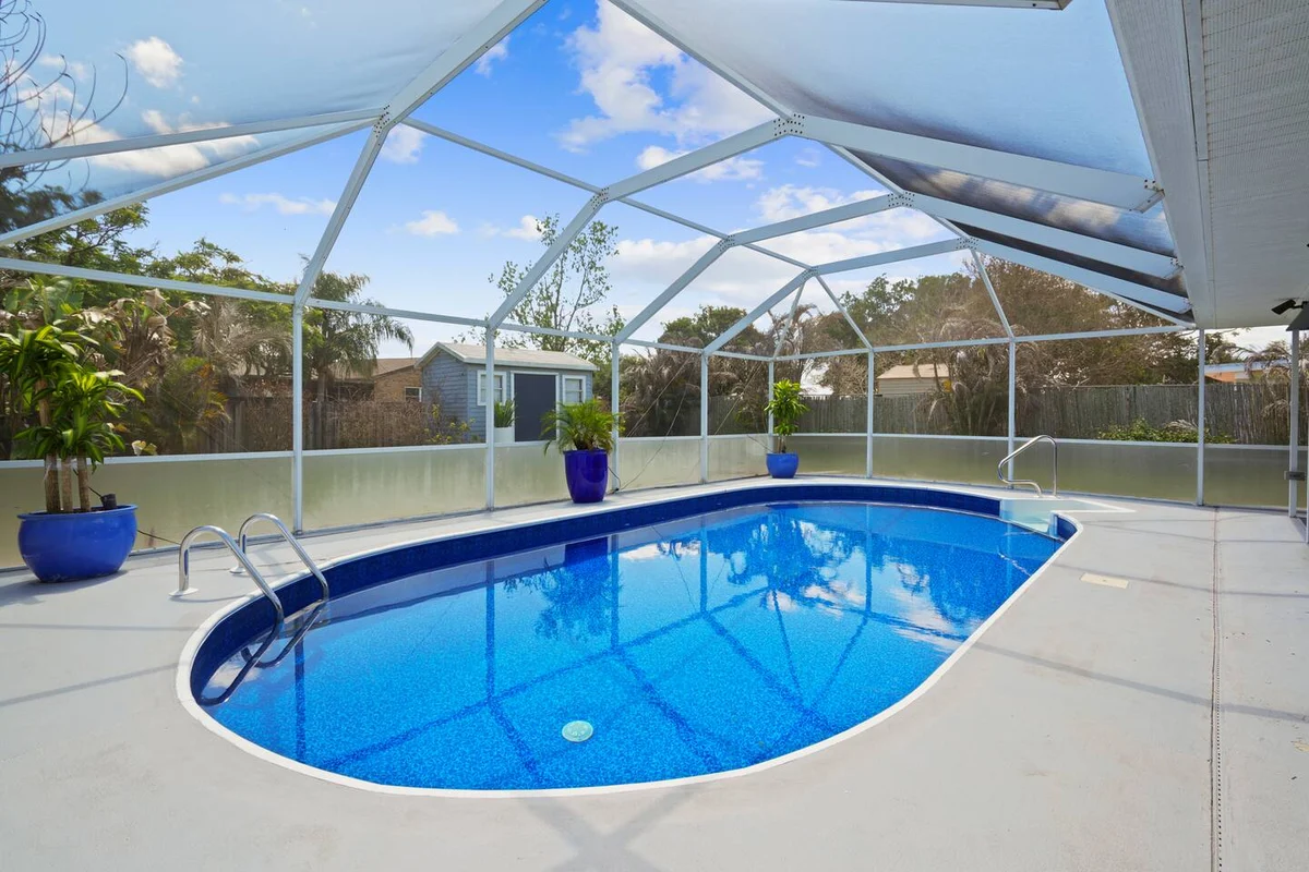 Barefoot Bungalow - Pool home with Hot Tub property photo 3