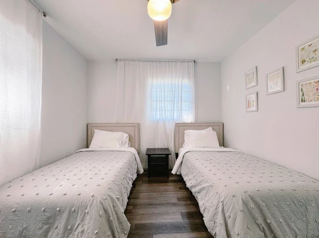 Bedroom 3 image 1