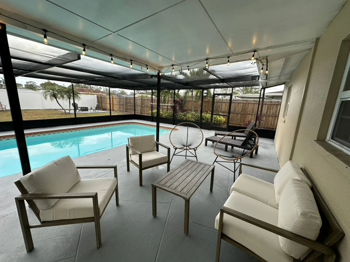 Quiet Family Home w/ Pool Near Pinecraft property photo 4