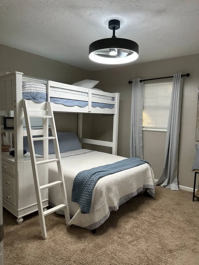 Bedroom 1 image 1