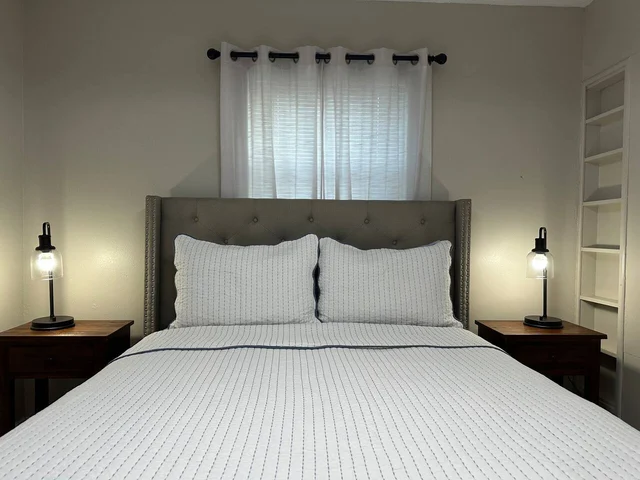 Bedroom 2 image 1