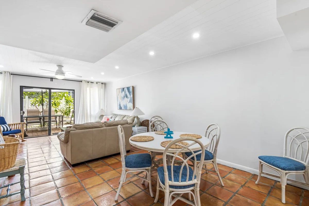 Golf View Townhome - Minutes from beach property photo 3
