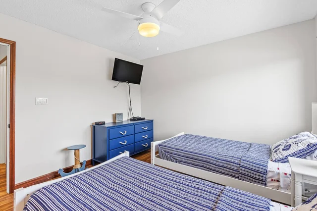 Bedroom 4 image 1