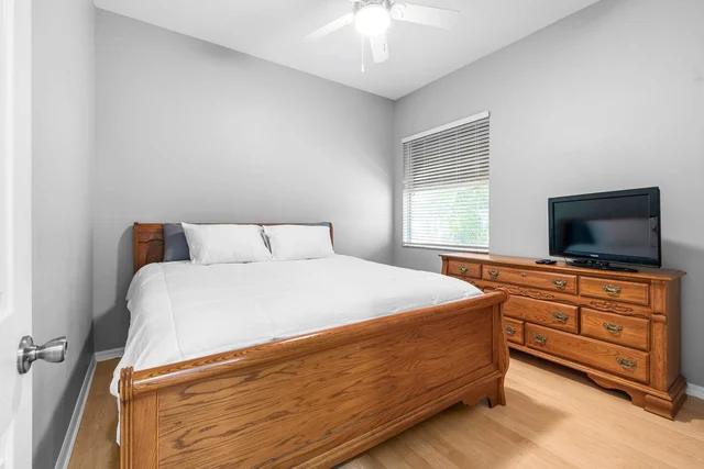 Bedroom 4 image 1