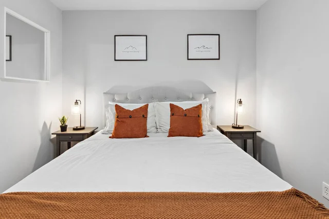 Bedroom 5 image 1