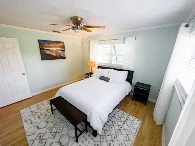 Bedroom 1 image 1